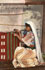 676 - Femme arabe fabriquant un tapis